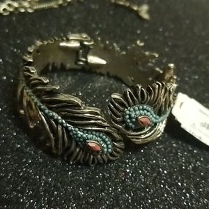 NWT Lucky Brand Feather Hinged Bracelet